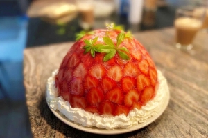 www.daspowerdancer-radio.de/images/forum-rezepte/mai_torte_mit_erdbeeren_und_waldmeister.jpg